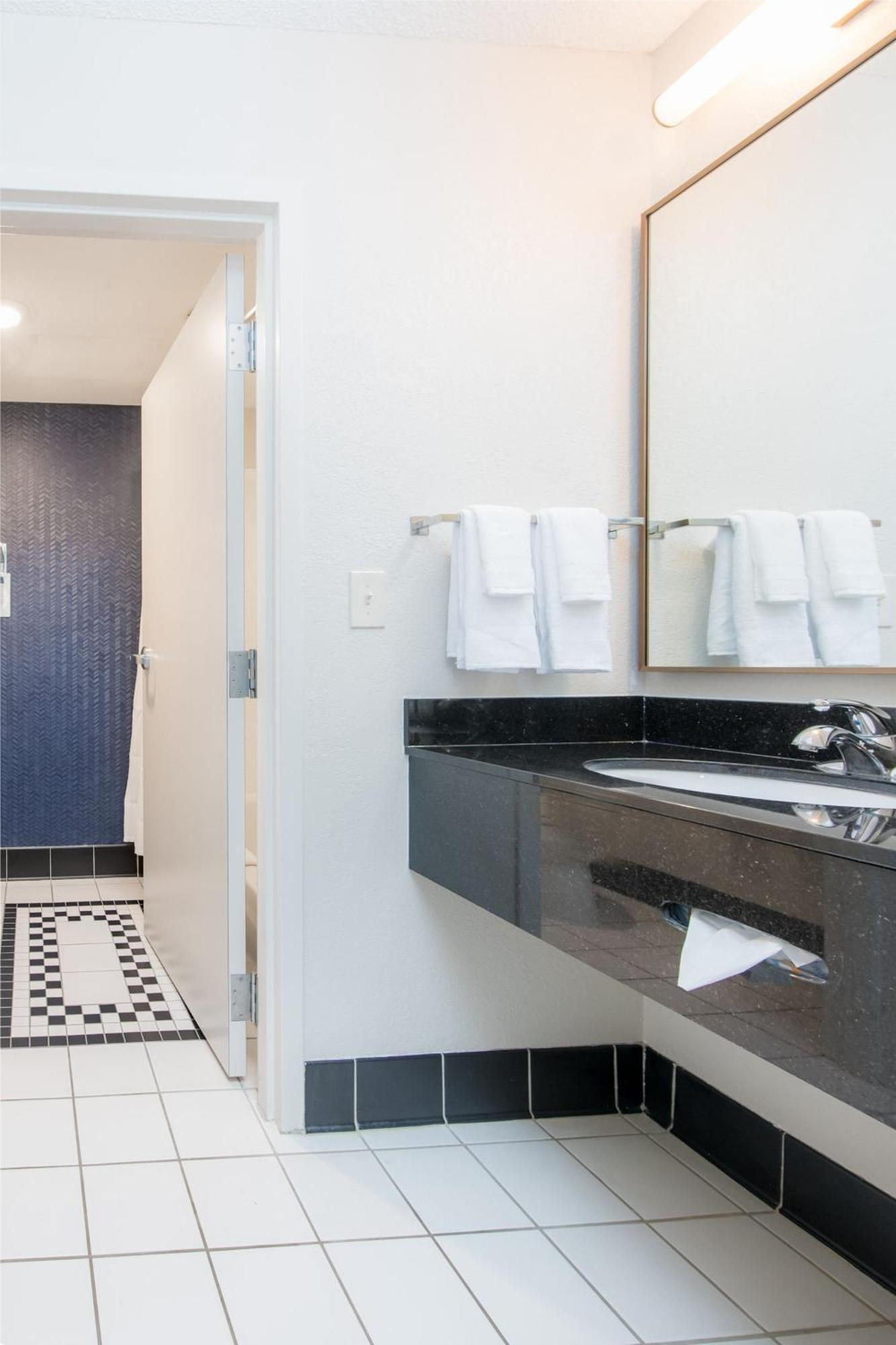 Fairfield Inn Suites Brunswick Exteriör bild