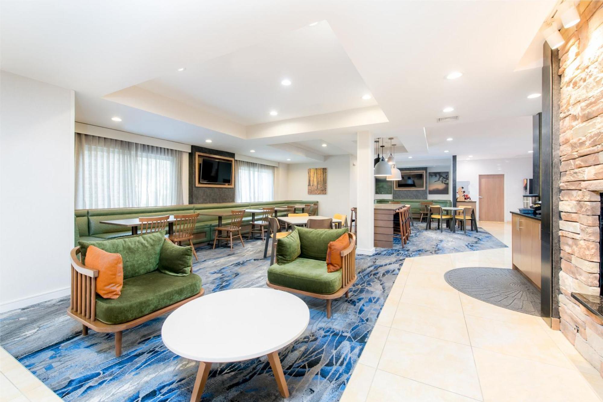 Fairfield Inn Suites Brunswick Exteriör bild