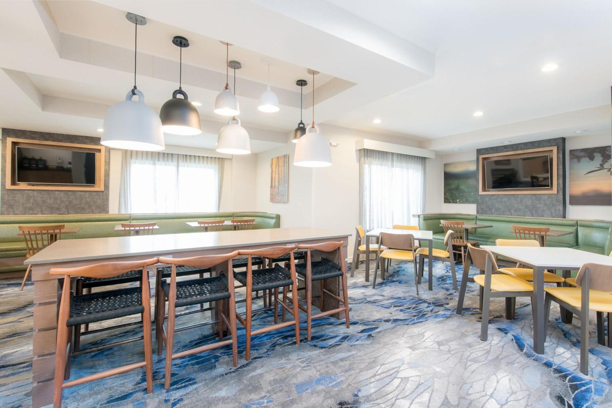 Fairfield Inn Suites Brunswick Exteriör bild